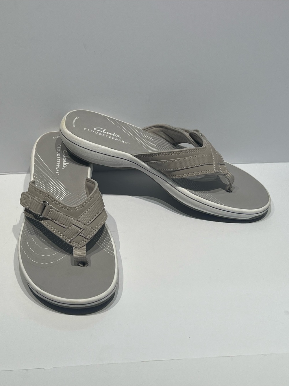 Clarks Cloudsteppers women’s Taupe Gray Slide Sandals Sz 7